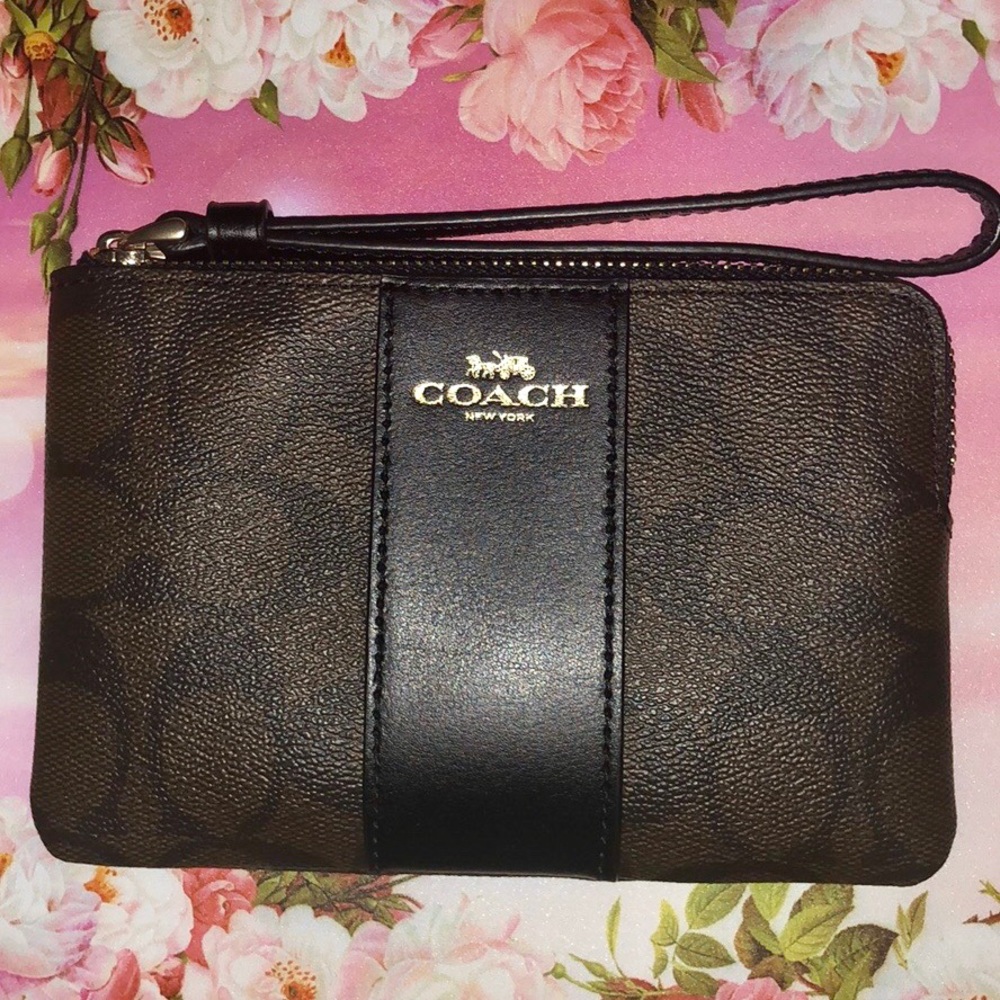 ❌❌ SOLD ❌❌.   COACH WRISTLET